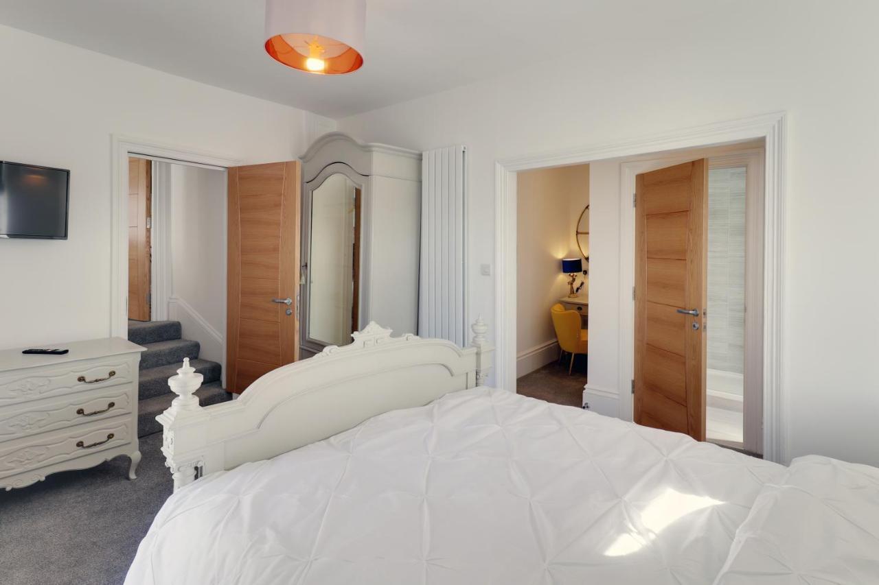 Master Accommodation Suite 2 Sea View With Balcony Hastings Exterior foto